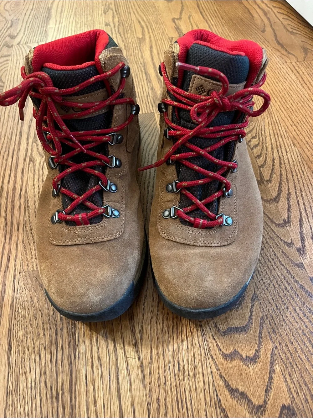 Columbia Women's Newton Ridge Plus Waterproof Amped Hiking Boots